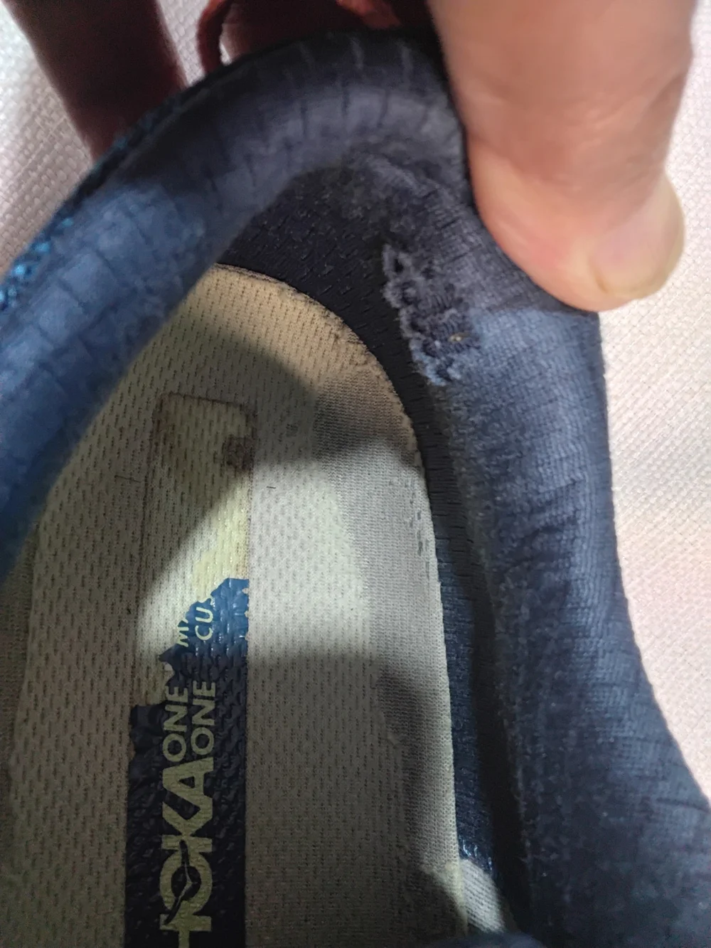 Hoka Arahi 4 Men's Navy Blue Athletic Running Shoes with White Soles Sz 11.